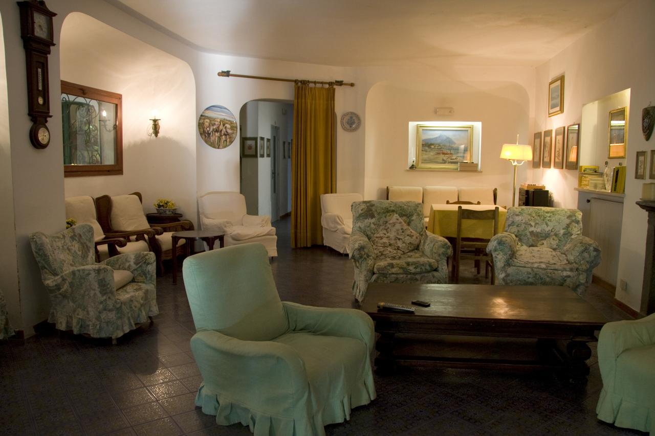 Hotel Giardino Degli Ulivi ซาน เฟลิเช เชร์ชีโอ ภายนอก รูปภาพ