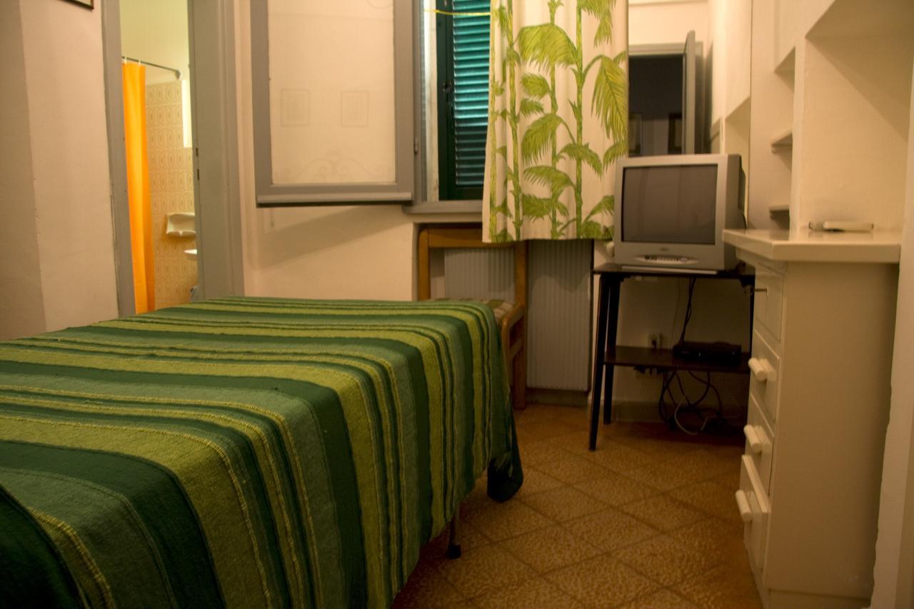 Hotel Giardino Degli Ulivi ซาน เฟลิเช เชร์ชีโอ ภายนอก รูปภาพ